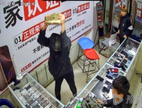 4未成年人跨市偷89部手机，店主称因4人未满16岁，警方不予刑事立案，当地警方回应