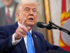 特朗普关税乱拳开打为何美国自己被打进了“国家紧急状态”