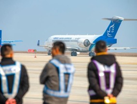 国产C909，老挝今日商业首航