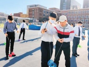 两岸学生在京共赴青春之约