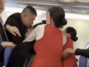 深圳航空回应乘客咬伤空姐：涉事乘客被移交警方处理，已启动调查