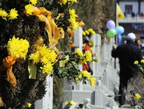 80亿上海殡葬龙头，高价墓地开始滞销