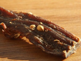 下馆子之后感觉特别渴，是味精鸡精造成的吗？