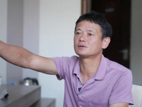 武汉大学生因室友电瓶燃爆致烧伤案将诉前调解，父亲展示供皮伤疤：很疼，不敢和儿子讲