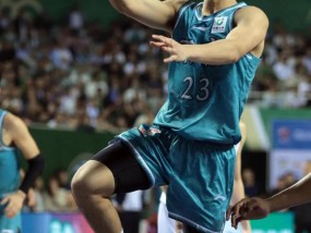 CBA球员林葳确认参加NBA选秀，俱乐部回应