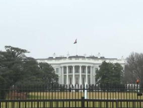 美总统特朗普签署命令进口委内瑞拉石油的国家或被征收额外关税